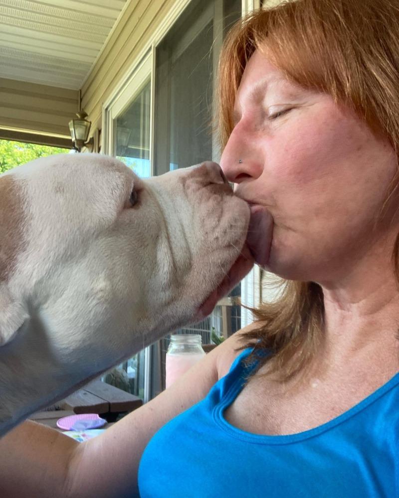 rudy kissing his mom